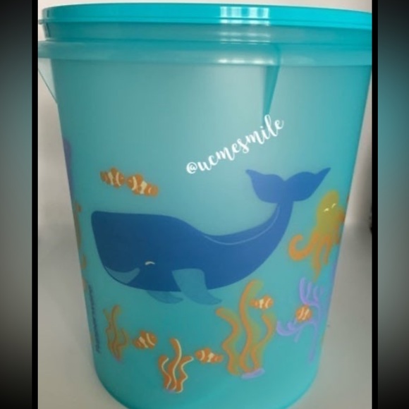 Tupperware Treasure of the Sea Pitcher Bucket/Tumbler Set - Picture 2 of 8